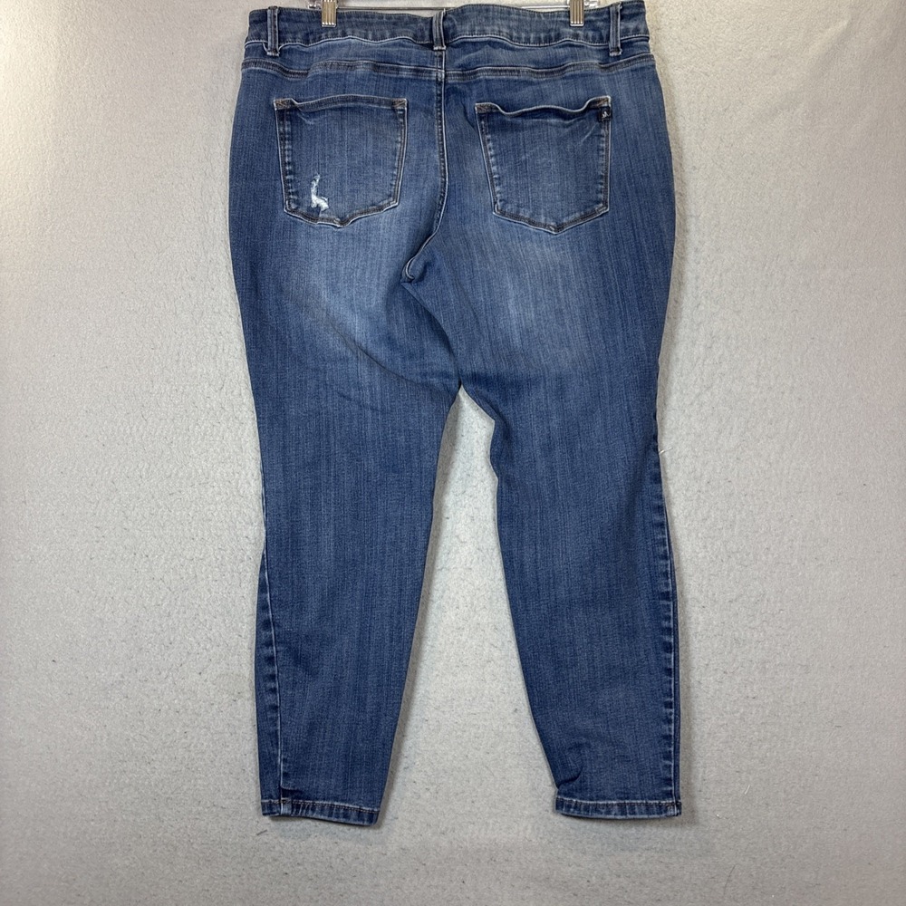 M Jeans By Maurices Size 18W Short Skinny Mid Rise Stretch Jeans Distressed - Picture 3 of 10
